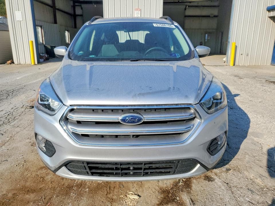 2017 FORD ESCAPE SE 5