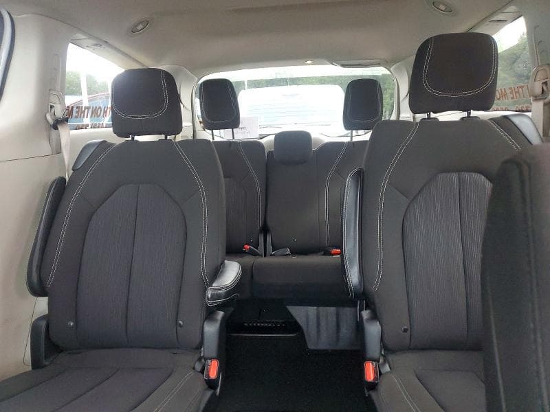 2021 CHRYSLER VOYAGER LX 10