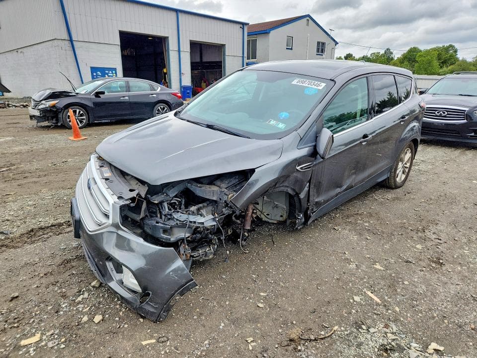 2017 FORD ESCAPE SE - 1