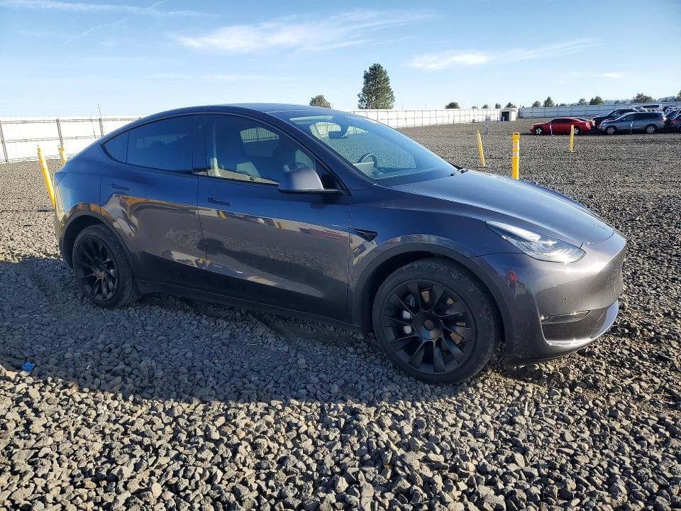 2022 TESLA MODEL Y 4