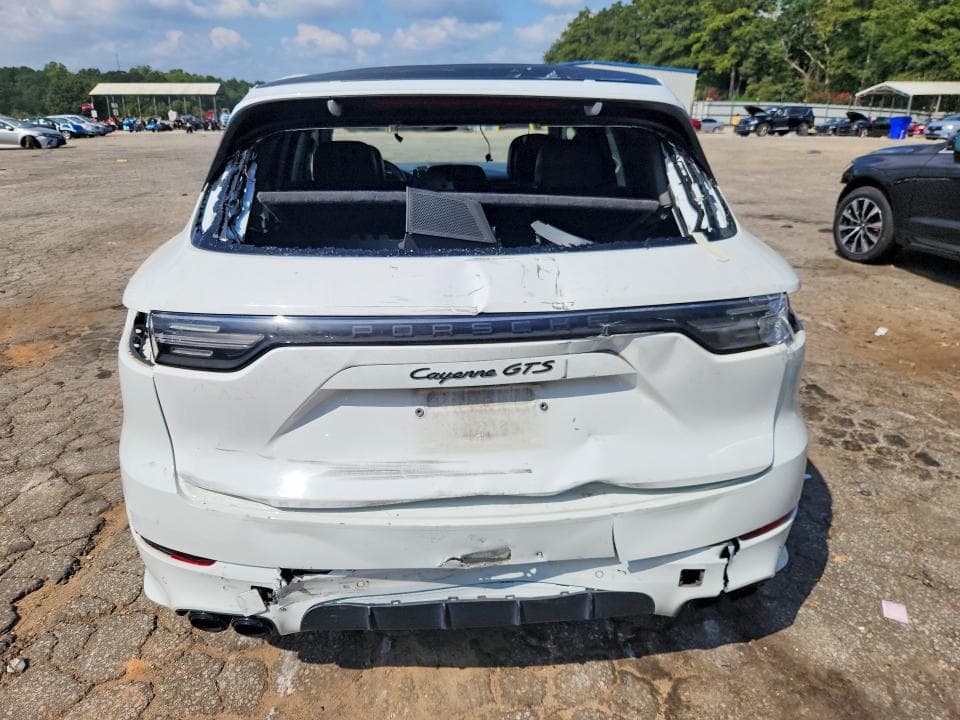 2022 PORSCHE CAYENNE GTS 6
