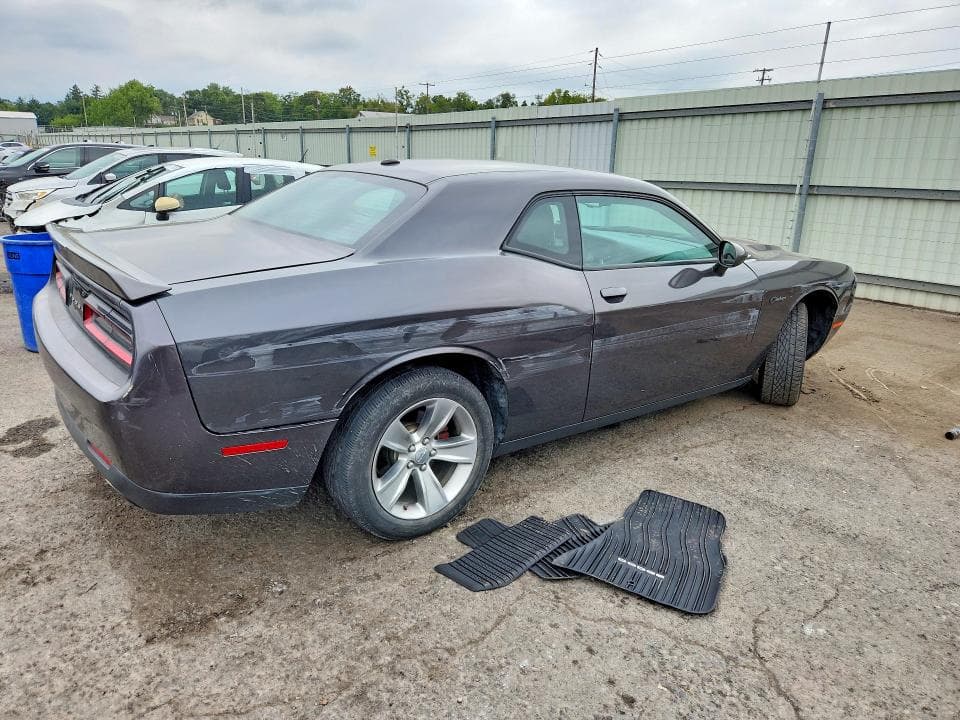 2020 DODGE CHALLENGER SXT 3