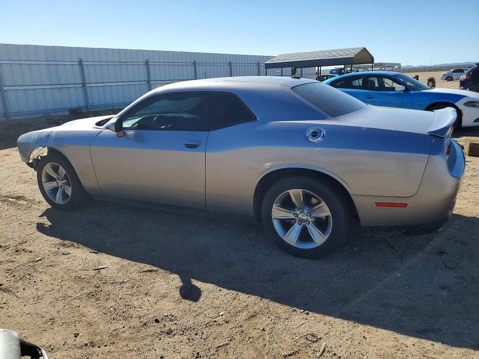 2018 DODGE CHALLENGER SXT 2