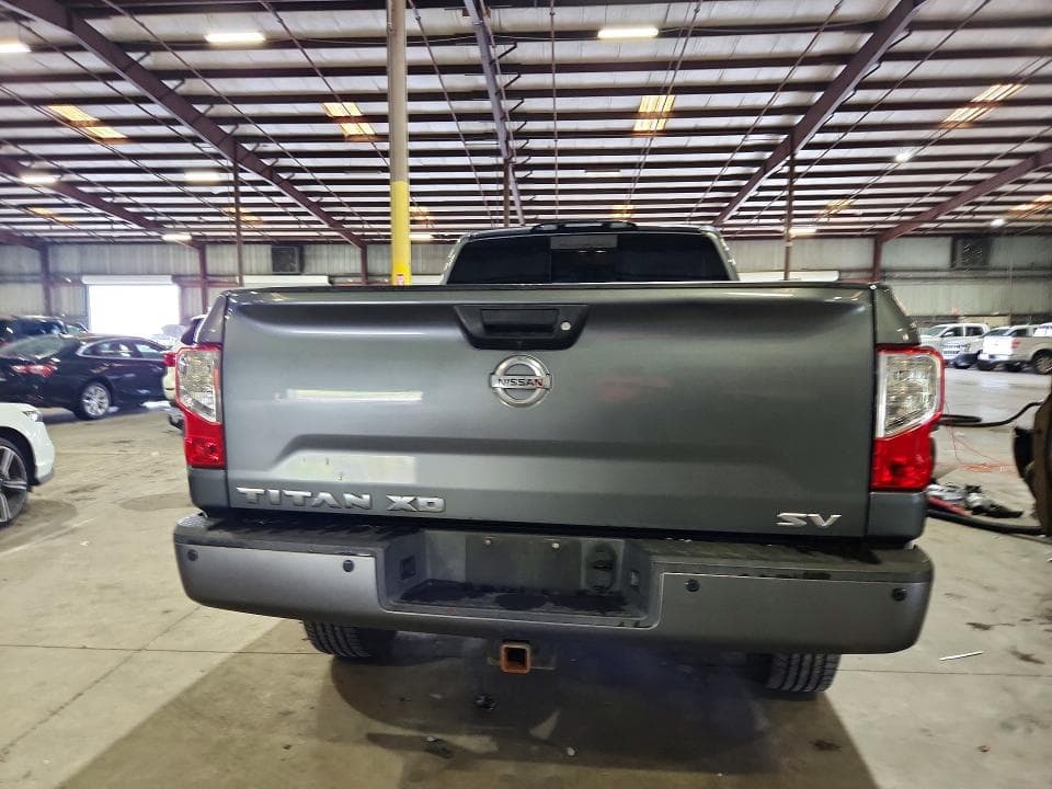 2017 NISSAN TITAN XD SV 6