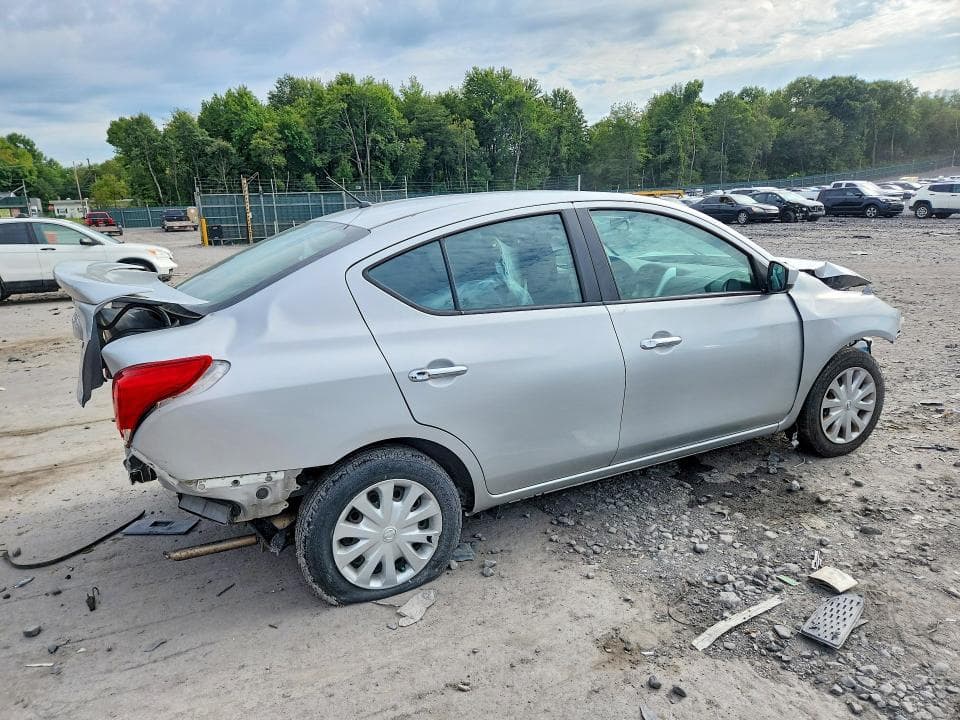2019 NISSAN VERSA SV 3