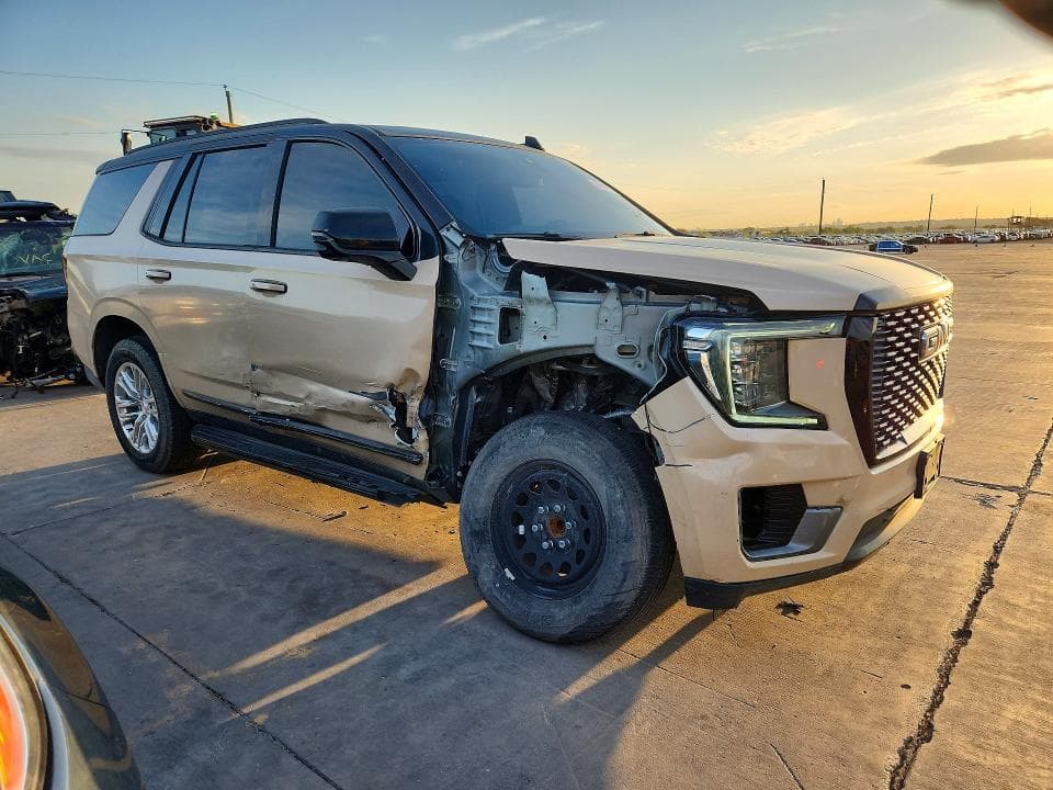 2022 GMC YUKON SLT 4
