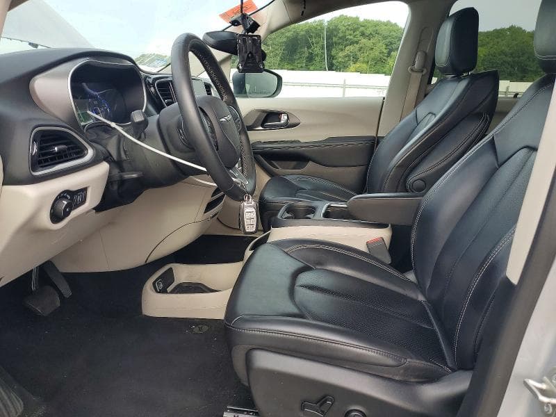 2023 CHRYSLER PACIFICA TOURING L 7