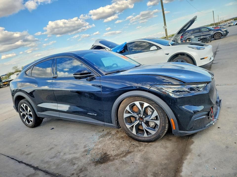 2024 FORD MUSTANG MACH-E SELECT 4