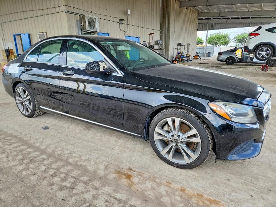 2017 MERCEDES-BENZ C 300 4