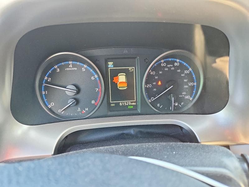 2018 TOYOTA RAV4 XLE 9