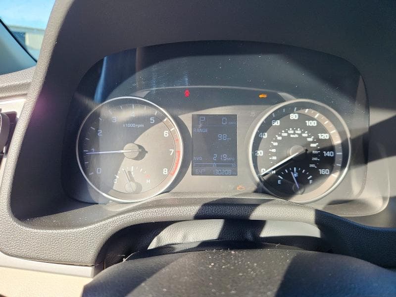 2017 HYUNDAI ELANTRA SE 9