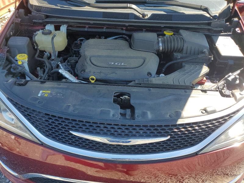 2018 CHRY PACIFICA 12