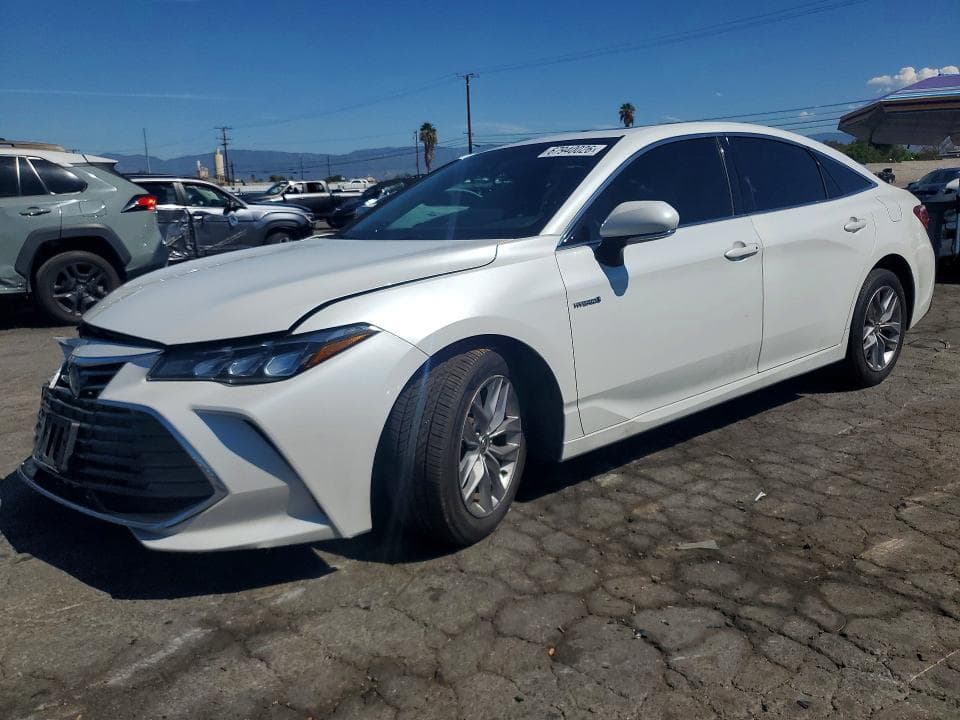 2020 TOYOTA AVALON XLE - 1