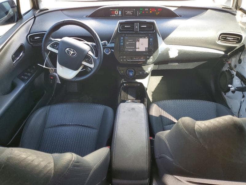 2018 TOYOTA PRIUS THREE 8