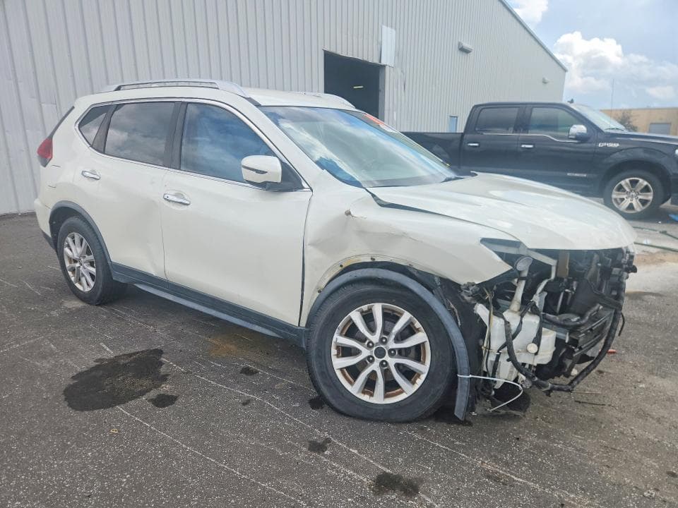 2020 NISSAN ROGUE SV 4
