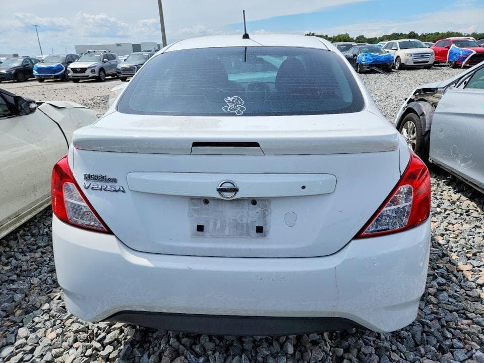 2018 NISSAN VERSA S PLUS 6