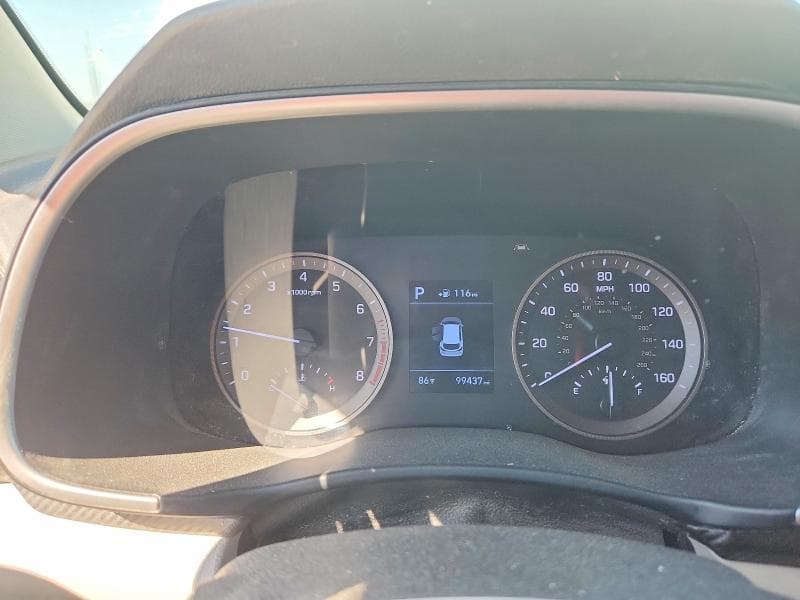2020 HYUNDAI TUCSON SE 9