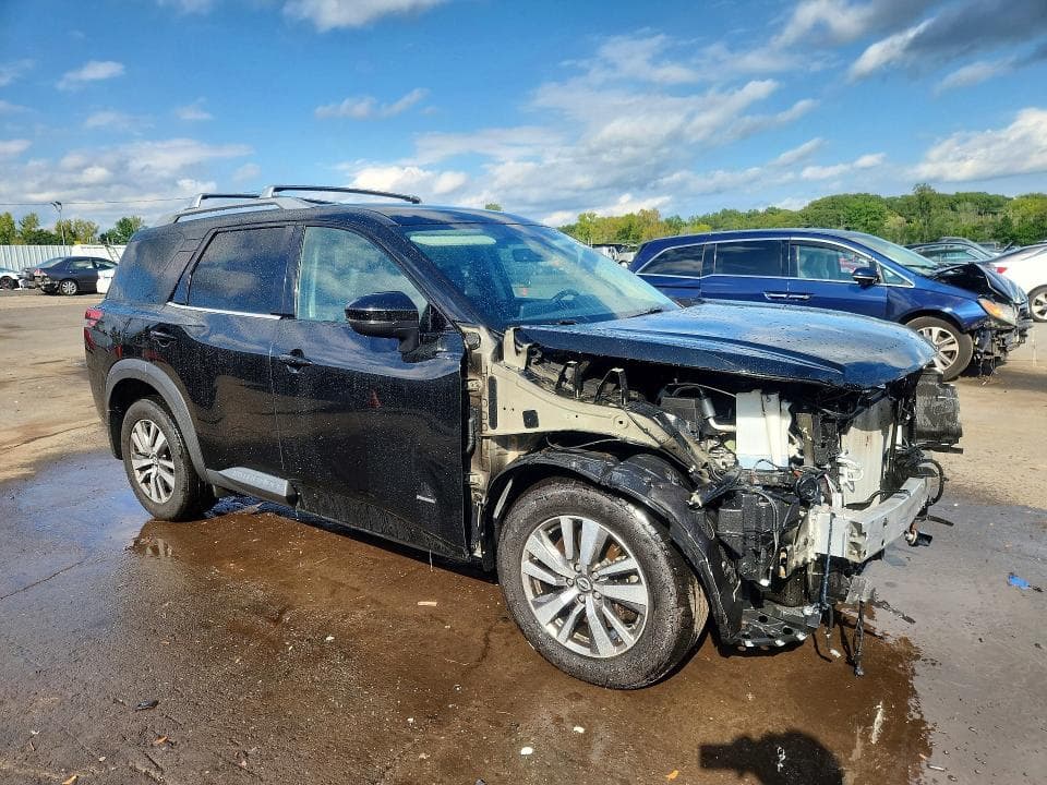 2023 NISSAN PATHFINDER SL 4