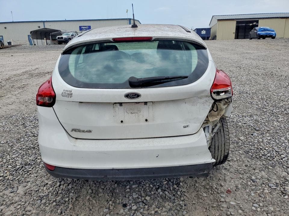 2017 FORD FOCUS SE 6