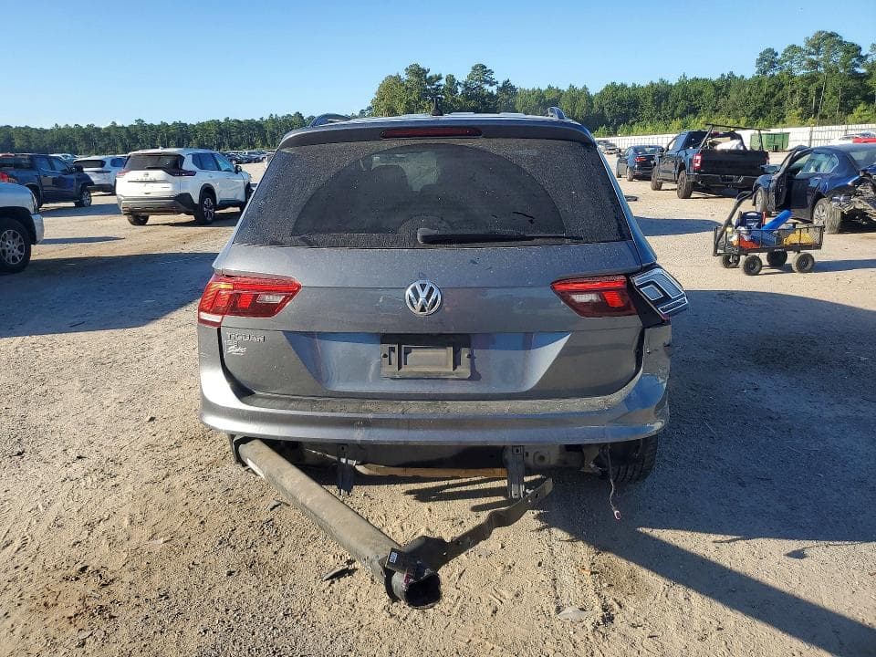 2021 VOLKSWAGEN TIGUAN SE 6