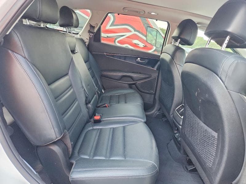 2017 KIA SORENTO SX V6 11