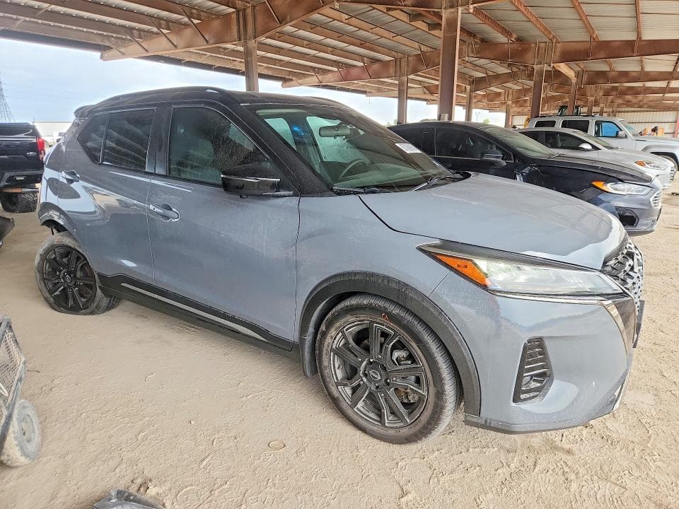 2023 NISSAN KICKS SR 4