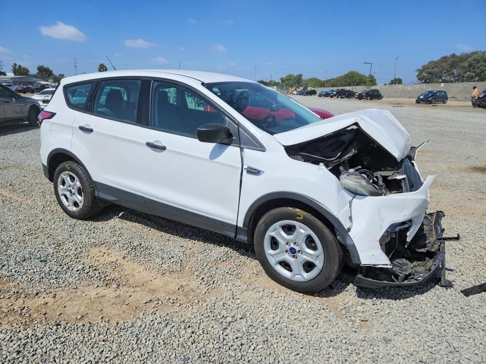 2017 FORD ESCAPE S 4