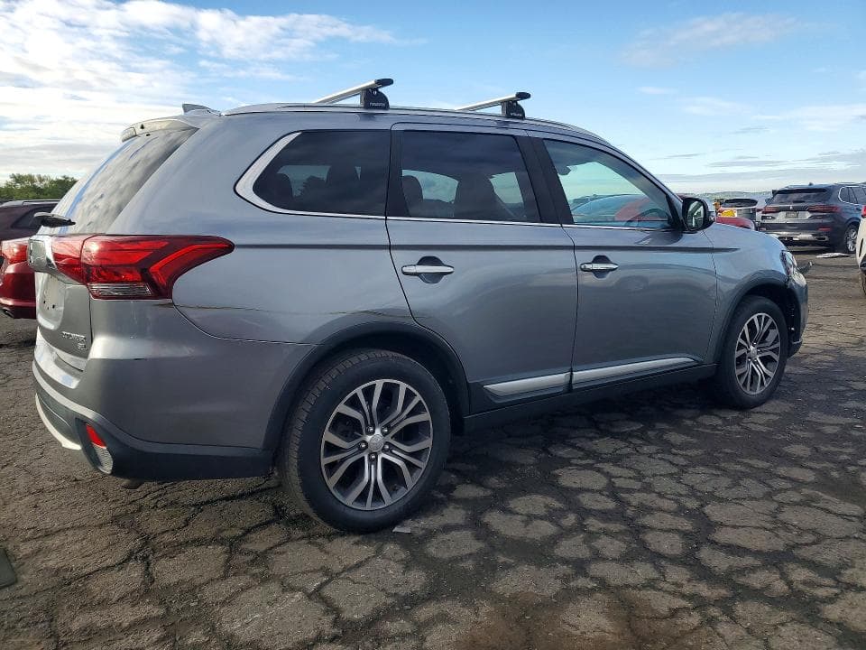 2017 MITSUBISHI OUTLANDER SE 3
