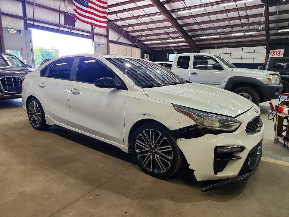 2021 KIA FORTE GT 4