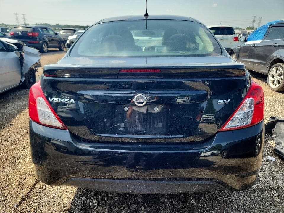 2018 NISSAN VERSA SV 6