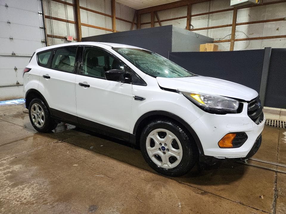 2017 FORD ESCAPE S 4
