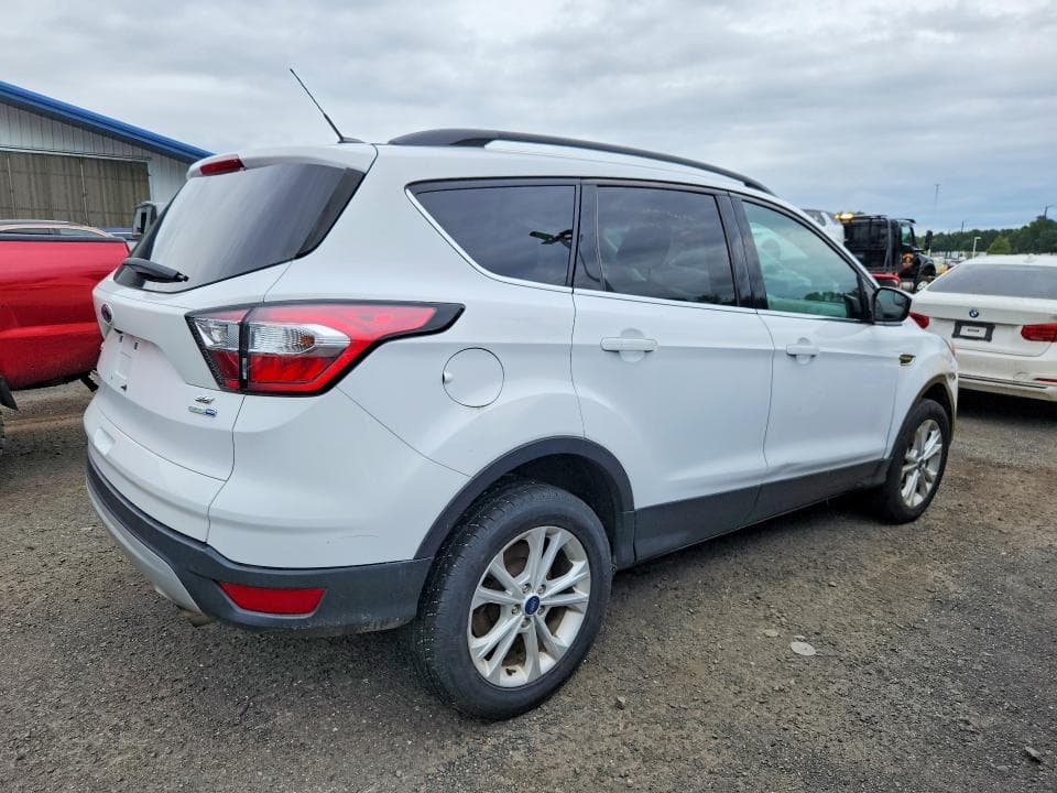 2018 FORD ESCAPE SE 3