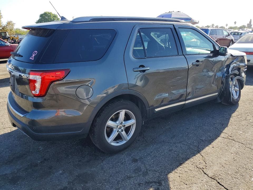 2018 FORD EXPLORER XLT 3
