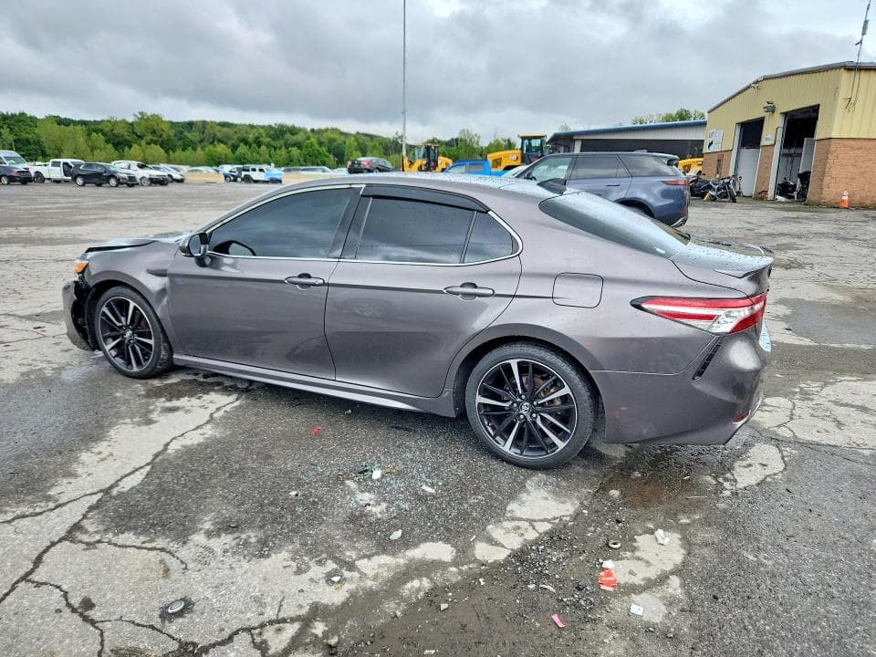 2020 TOYOTA CAMRY XSE 2