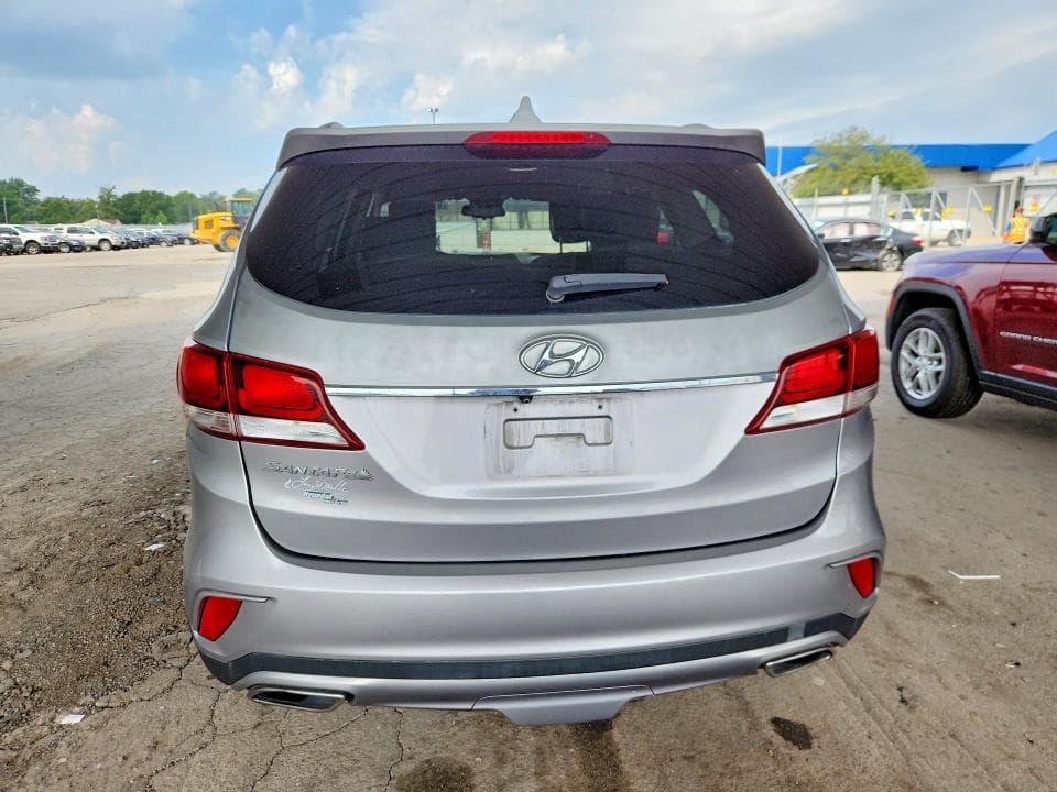 2017 HYUNDAI SANTA FE SE 6