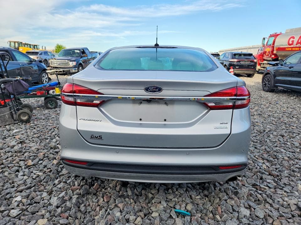 2017 FORD FUSION SE 6