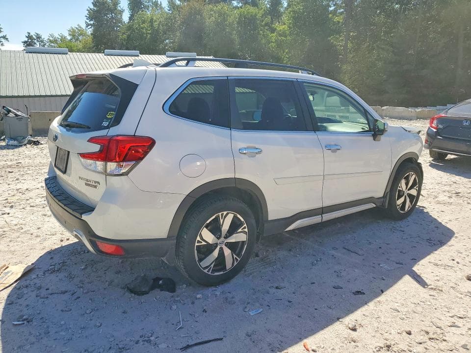 2019 SUBARU FORESTER 3