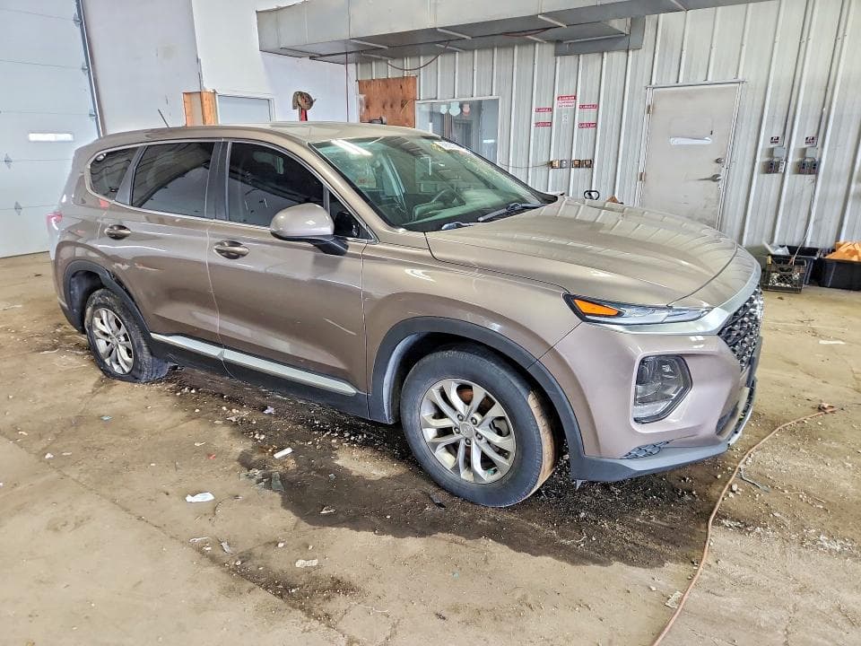 2019 HYUNDAI SANTA FE SE 4