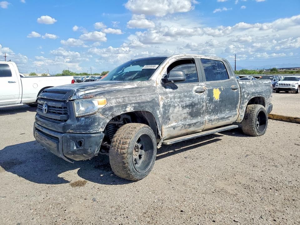 2017 TOYOTA TUNDRA SR5