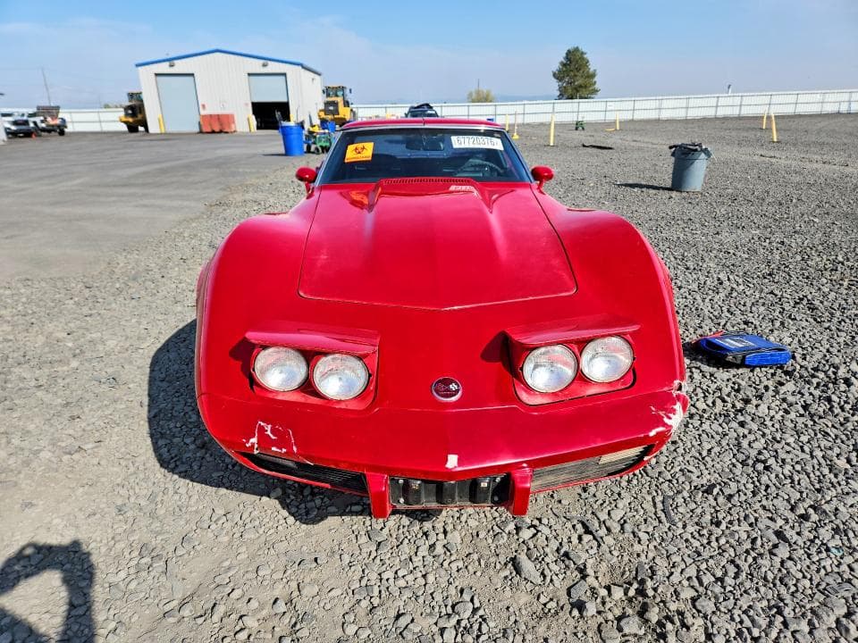 1975 CHEVROLET UK 5
