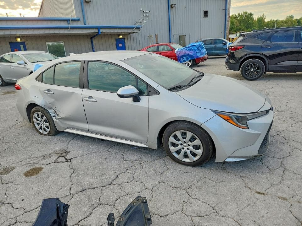 2022 TOYOTA COROLLA LE 4