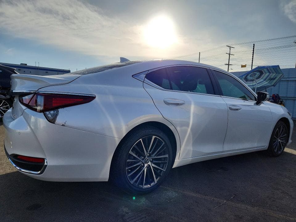 2024 LEXUS ES 300H BASE 3