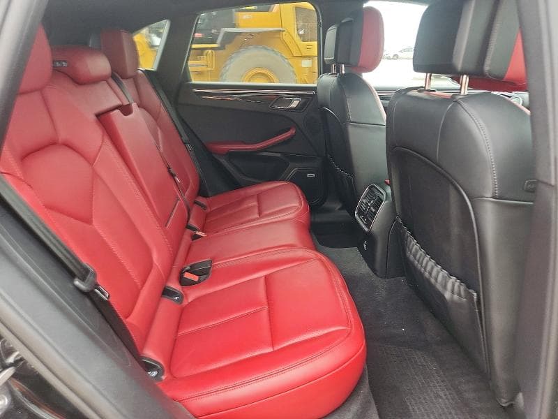 2023 PORSCHE MACAN BASE 11