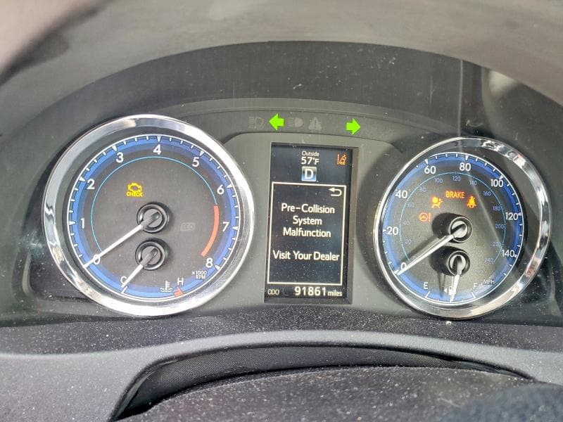 2018 TOYOTA COROLLA SE 9