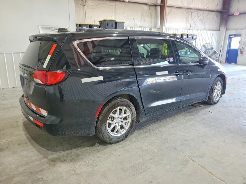 2021 CHRYSLER VOYAGER LXI 3