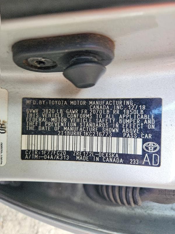 2019 TOYOTA COROLLA SE 12