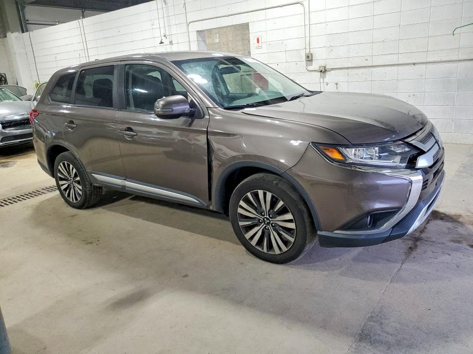 2019 MITSUBISHI OUTLANDER SE 4