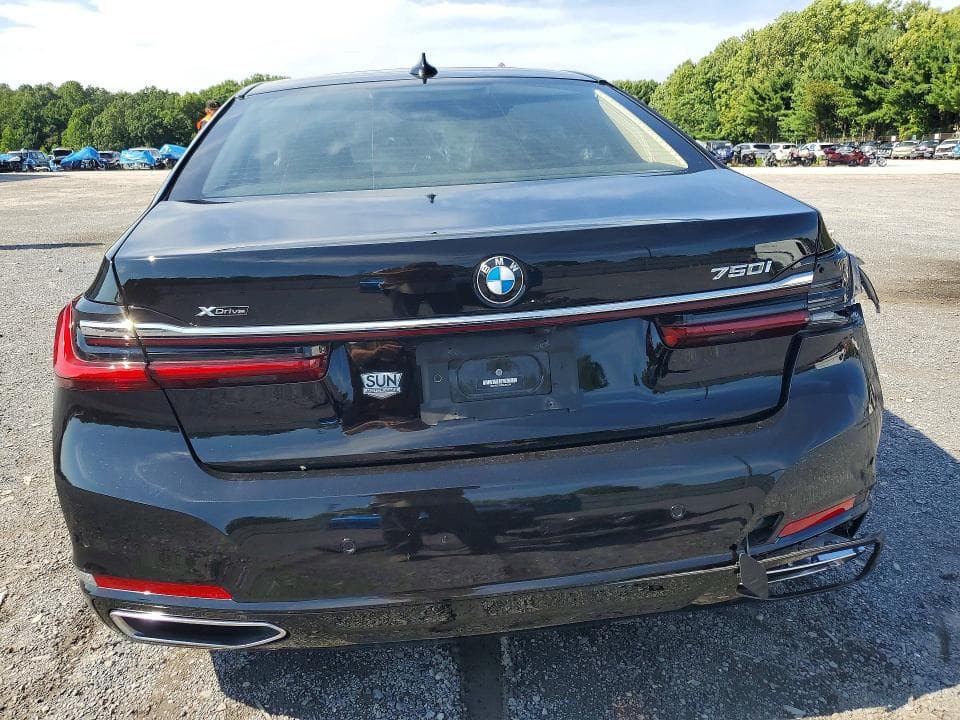 2022 BMW 750 XI 6