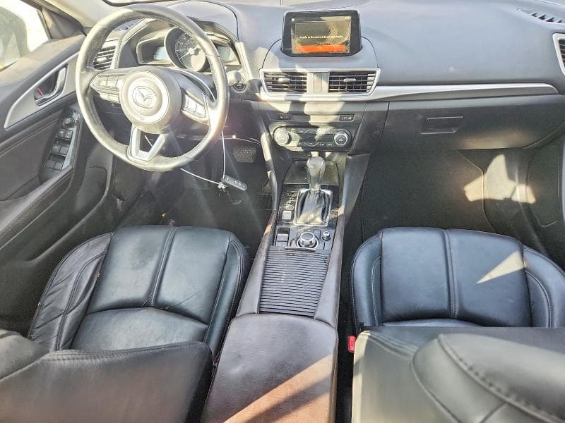2017 MAZDA 3 TOURING 8