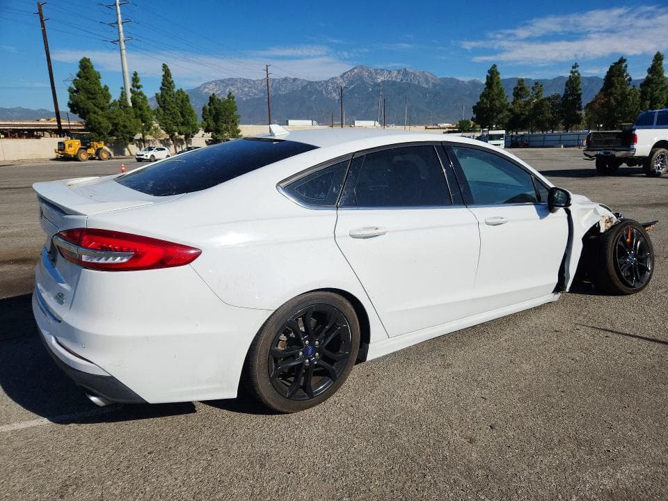 2019 FORD FUSION SE 3